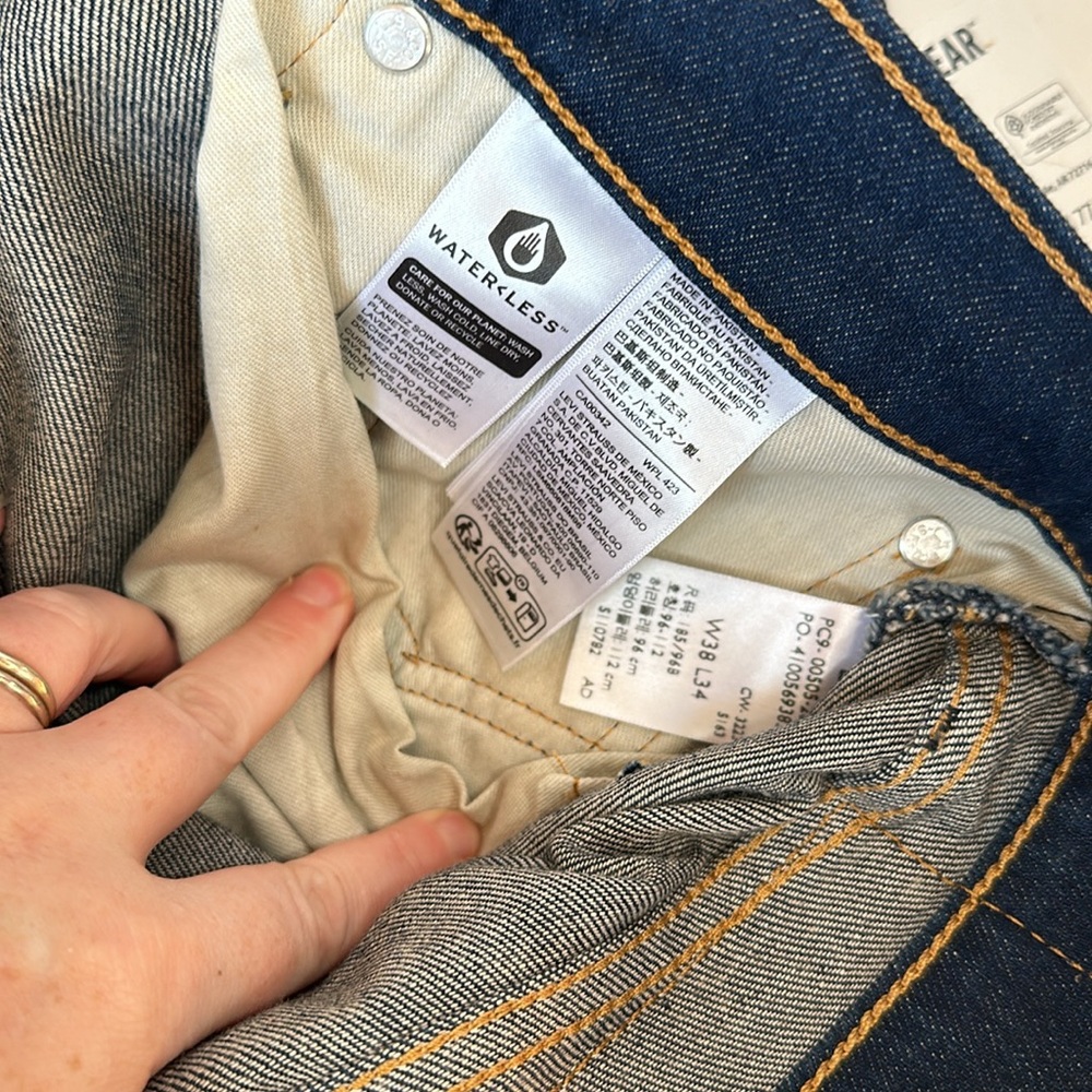Levi’s 505 regular 38x34 darkwash straight leg jeans - Picture 8 of 8